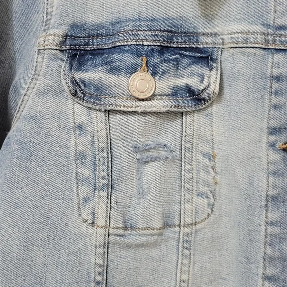 LC Lauren Conrad New Core Denim Jacket - Picture 6 of 13